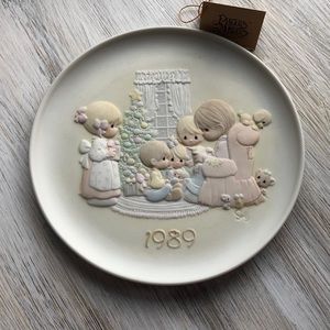 Precious Moments Christmas Plate
